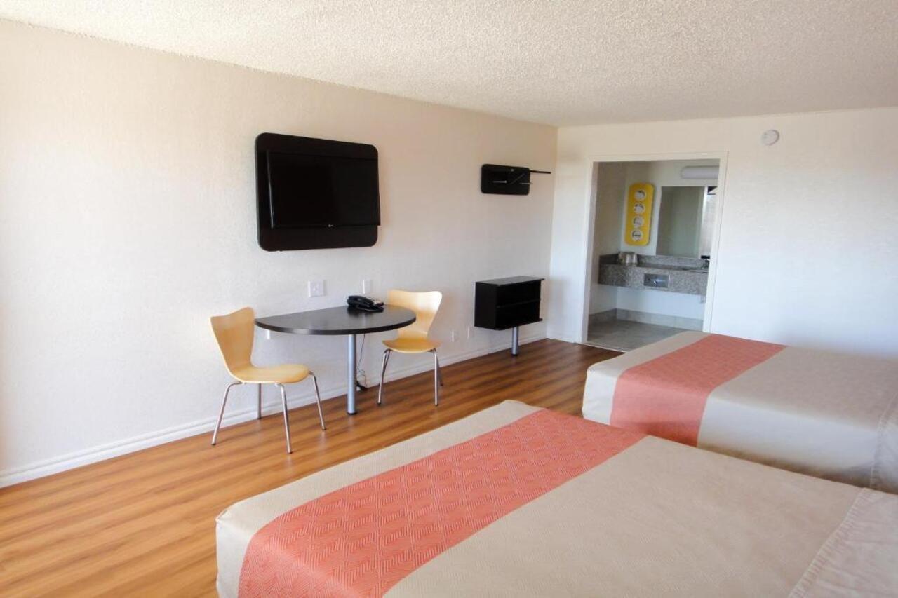 Motel 6-Clinton, Ok ภายนอก รูปภาพ