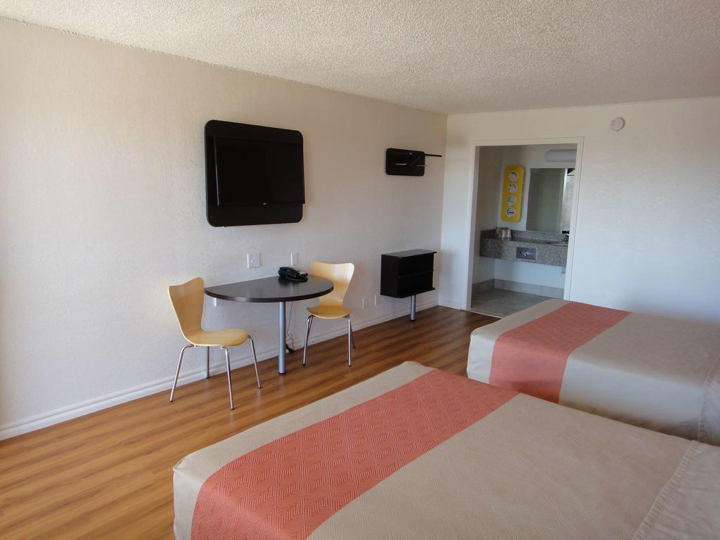 Motel 6-Clinton, Ok ภายนอก รูปภาพ