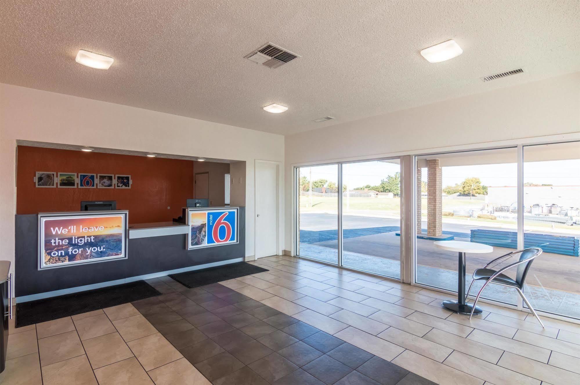 Motel 6-Clinton, Ok ภายนอก รูปภาพ